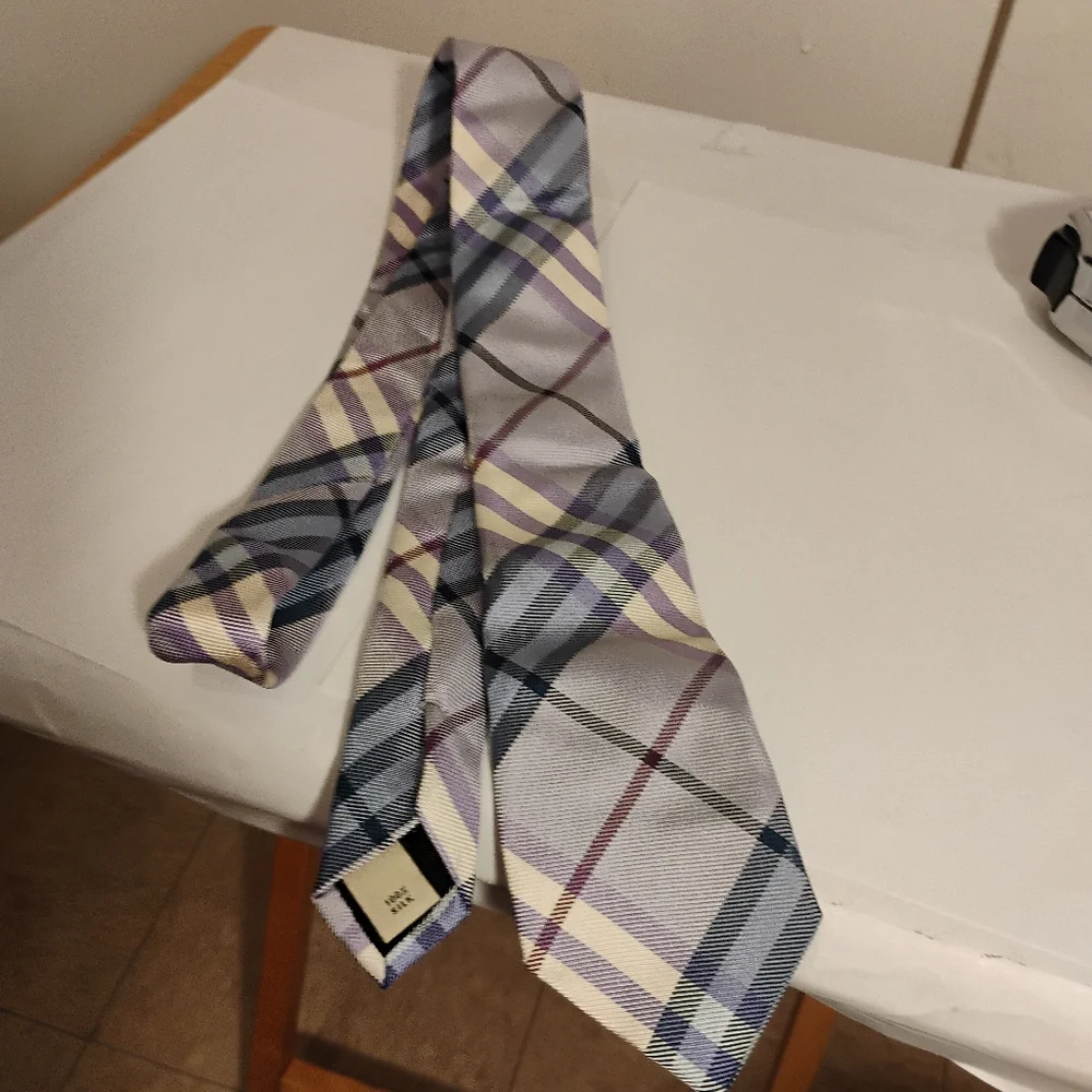 Burberry Mens Iconic Nova Check Skinny Tie 100% Silk - Picture 8 of 13